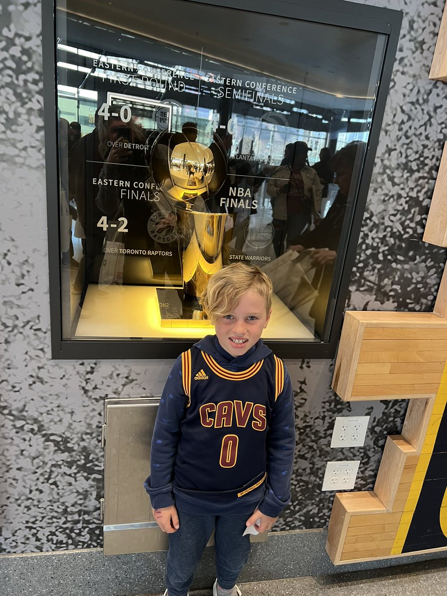 katiesilcott's tweet photo. #LetEmKnow LET’S GO CAVS! https://t.co/aPueFCEifm