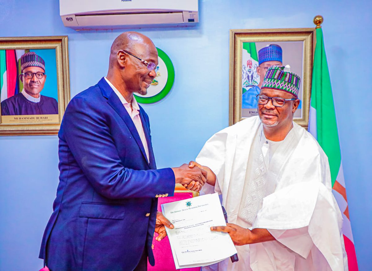govaasule's tweet photo. Engr. Abdullahi A. Sule receives in audience, Sir Ahmadu Bello Memorial Foundation 

#GOVAASULE https://t.co/CBmj5ioqML