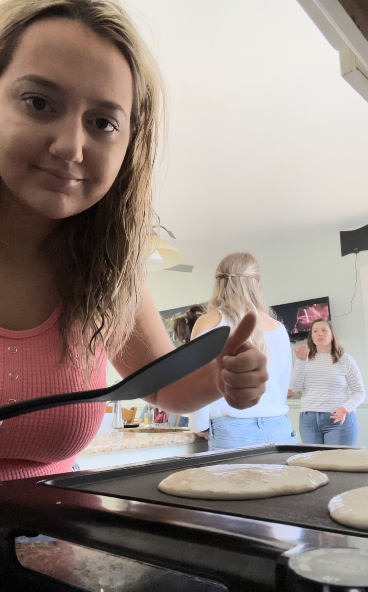 messycarroll's tweet photo. I cooka da pancakes #ChefUp https://t.co/KVadk6lLlU