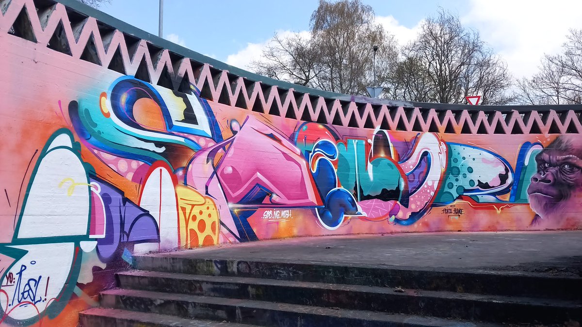 BigBongoDong's tweet photo. Yesterday there was a small Graffiti Jam in Den Bosch. Took some shots, showing 8 of them here... #graffiti #halloffame #denbosch #dukebush #devliert #burners #kingsofcolors #graffitijam https://t.co/794NIueWbf