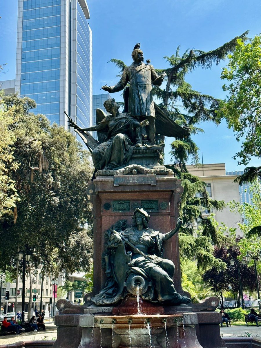 felixsandro_rpt's tweet image. #Chile #Santiago hilltop castle ❤️😍 #missingtime