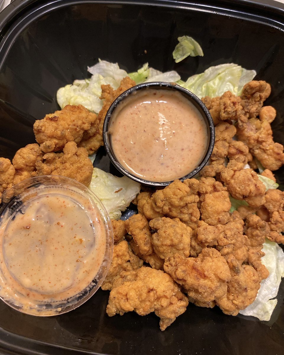 Having Alligator for the first time.. 

Just to be exact get the Panéed Alligator on their menu
Alligator tail meat marinated, breaded &amp; panéed. Served with their special Hot and Sweet Sauce

<a href="/copelandsatl/">Copeland's Atlanta</a>… this was so good, good! 😊 I want some more!!! 

#virtulassistantsbrunch