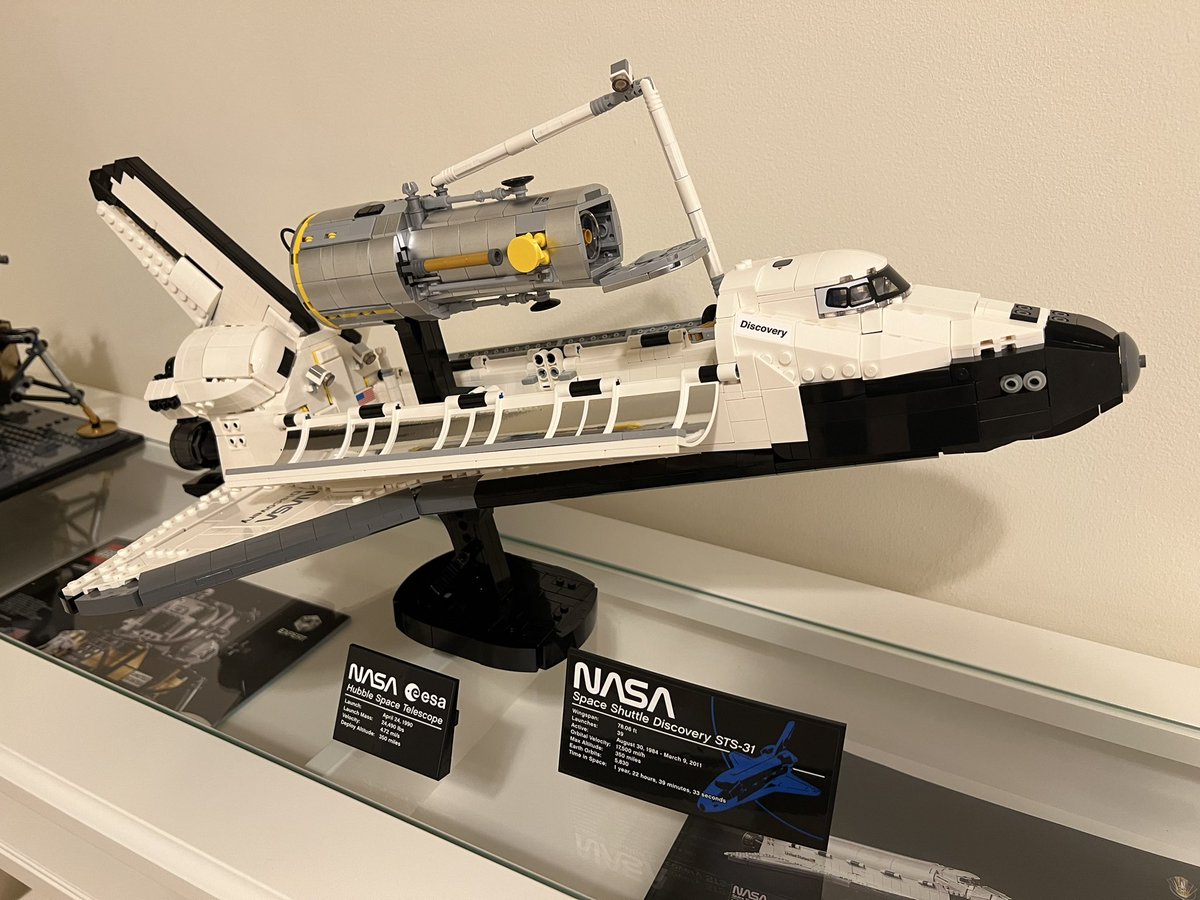 muilyas's tweet photo. And finished!
#LEGO #ShuttleDiscovery https://t.co/m0rbx34D1o