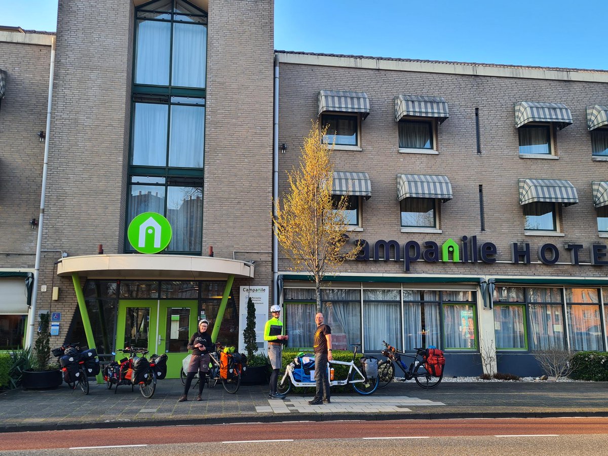 Die Berliner Gruppe der #Schokofahrt ist am Tagesziel.