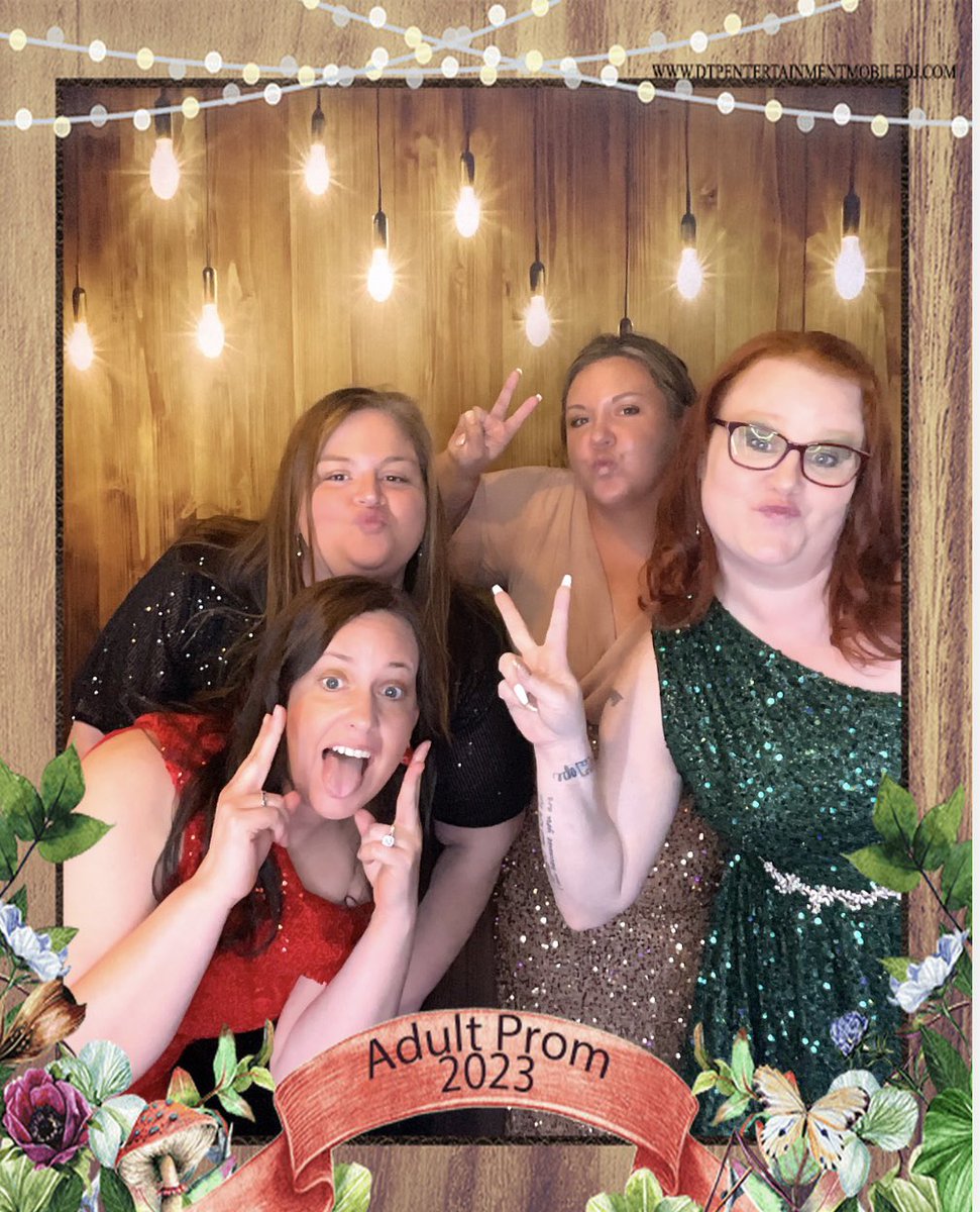 Ginger_Cook1's tweet photo. So I went to my first prom last night. At age 40. 🪩💃🏻 https://t.co/luf7zpIOix