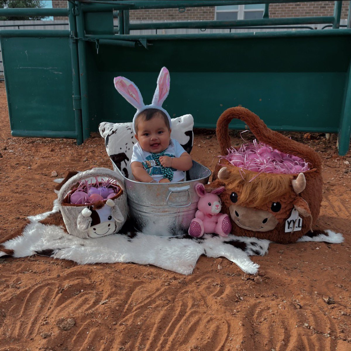 Ynyxxalee’s 1st Easter 🐣