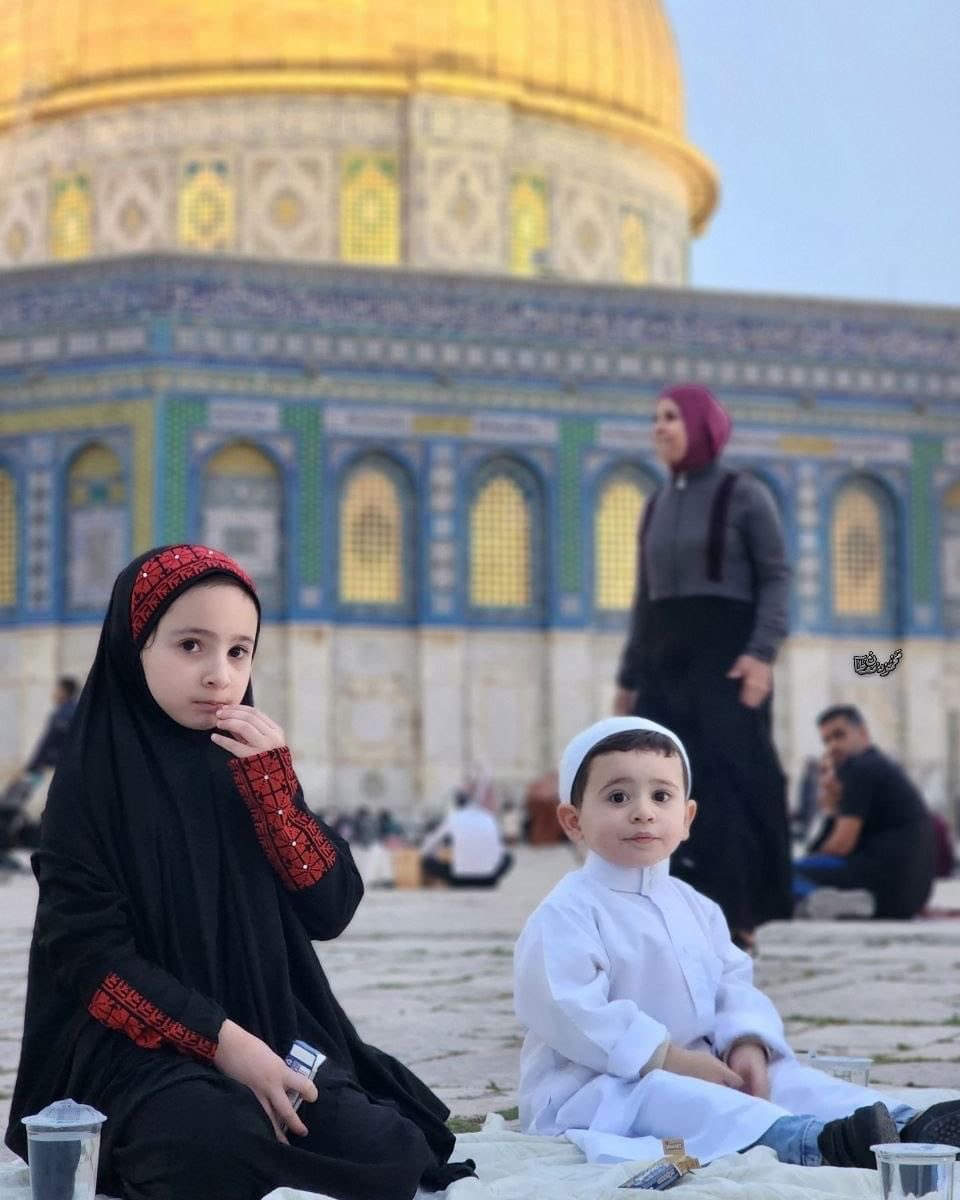 MuhammadSmiry's tweet photo. Beautiful Palestinian kids at Al-Aqsa https://t.co/g2rkByZVZT