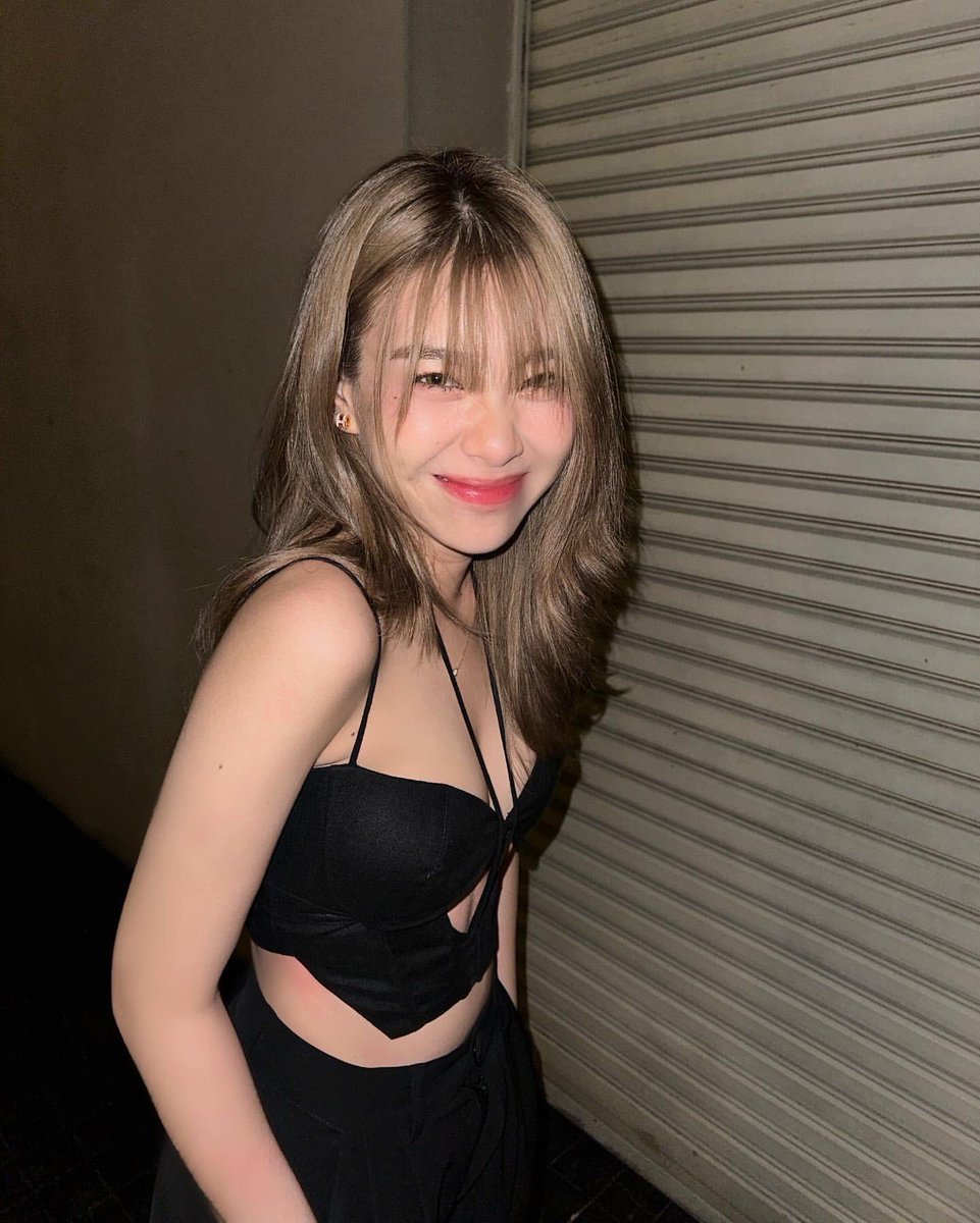 Swtncpm's tweet photo. อยากดมแร้ครูแบบเต็มปอดด ☺️ https://t.co/diIRmuCiV7