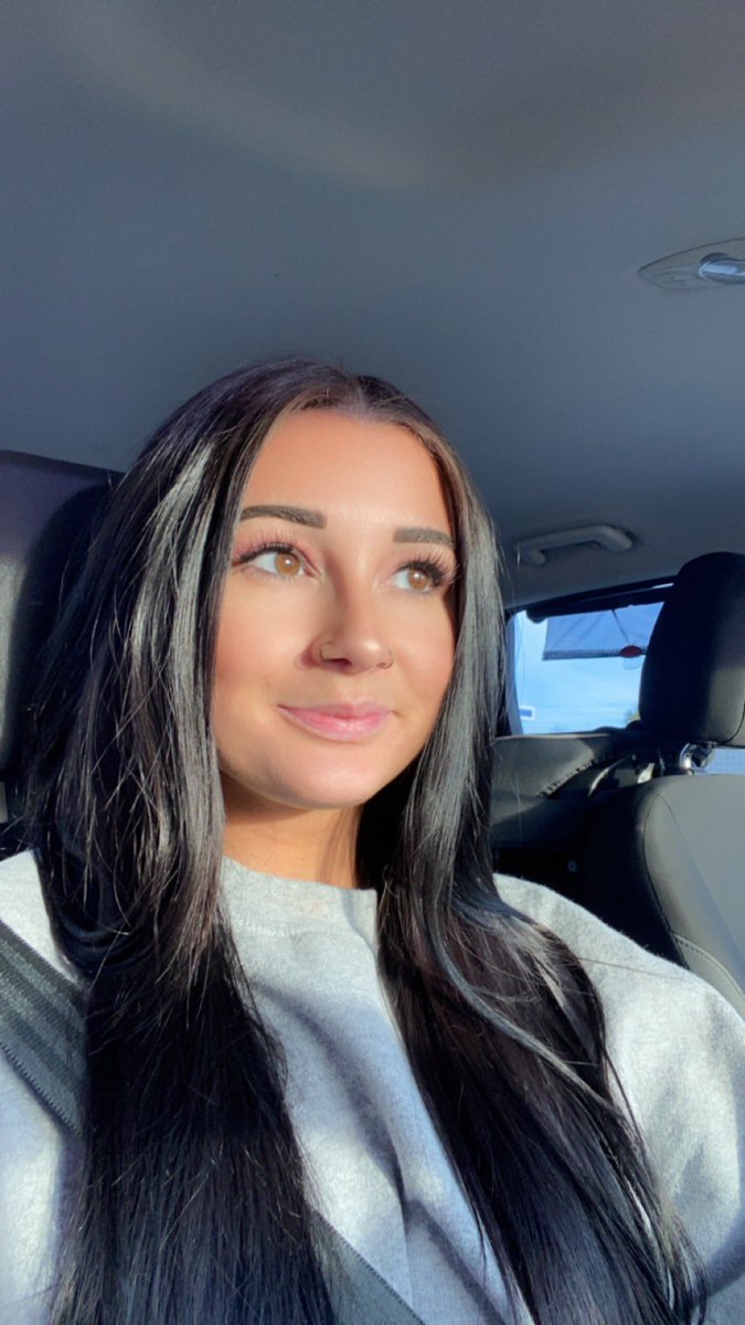 shinanmarie's tweet photo. figuring out how to be myself and not just a mom again lately has been so nice. it’s hard to prioritize yourself when you have kids &amp; all you want to do is give your all to them, but i’ve learned i’m a better mama when i take care of myself too 🫶🏼 https://t.co/eZX1V5vXLa