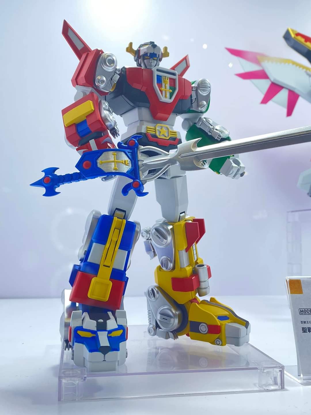 Ready to form Voltron! - ゴライオン合体_[c2face][3] - YouTube