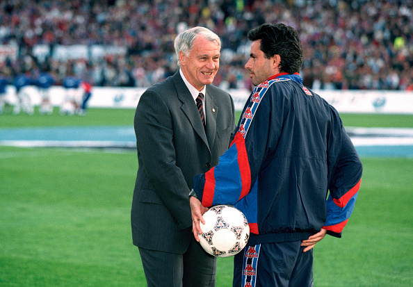 [1997] 🏴󠁧󠁢󠁥󠁮󠁧󠁿🇵🇹 Bobby Robson e José Mourinho (Barcelona)