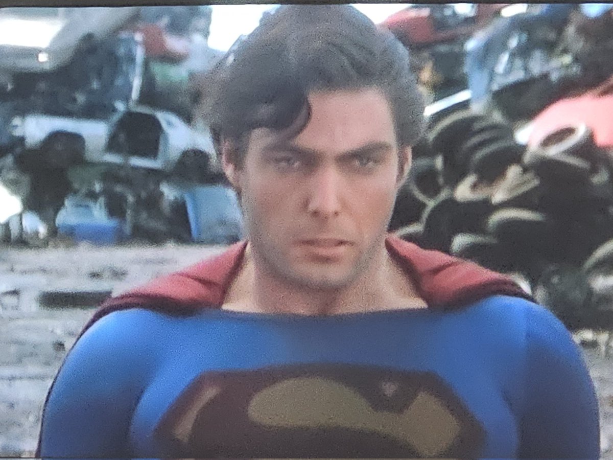 glynellishughes's tweet image. Superman may go temporarily bad in #Superman3 but his muted colours outfit looks a lot  more tasteful during his slump, I must say.