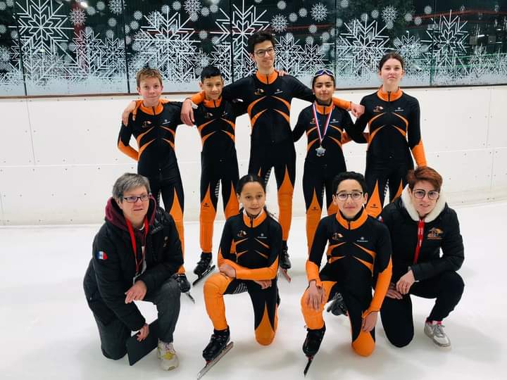 CGALEshorttrack's tweet photo. 🏁 C'est fini à Cholet !

Les championnats de France juniors clôture la saison de compétition au niveau national ce week-end la team CGALE se déplace avec 7 patineurs.. 

Voici leur résultats : 👇

1/8 https://t.co/npgMmXLGKE