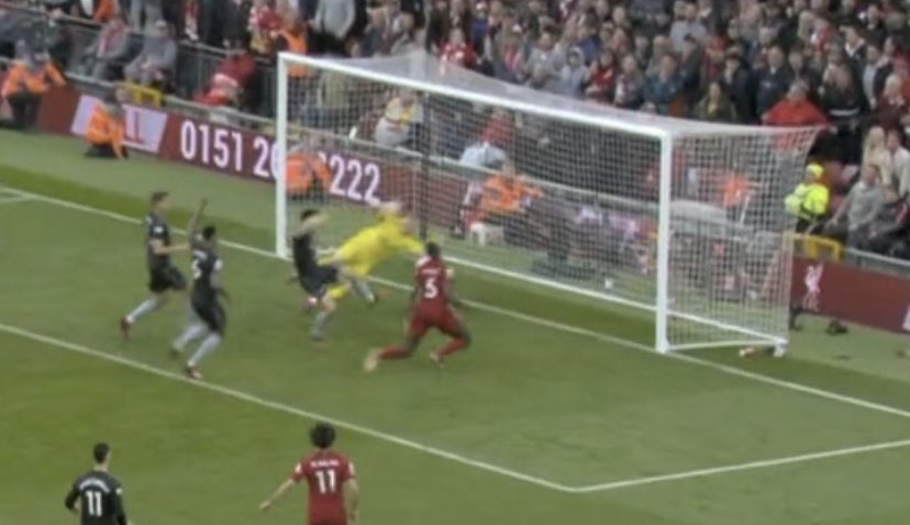 SemperFiArsenal's tweet photo. These two saves might just go down in history if we win the league https://t.co/16JREkZgkY