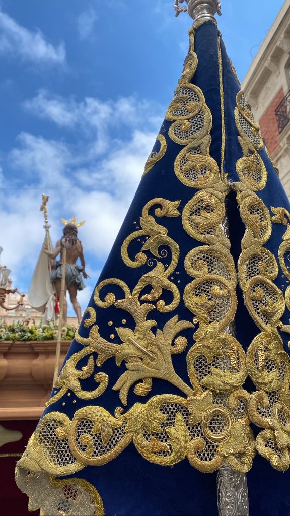 alberto_uda11's tweet photo. La calle Tiendas de @AGRUPA_MAR con @ResucitadoALM 
🎼 Señor de la Vida
🎼 Por Siempre
🎼 El profeta de Nazaret
🎼 Reina de Reyes

El binomio del domingo de Resurrección almeriense. https://t.co/sKYS9Q4HIC