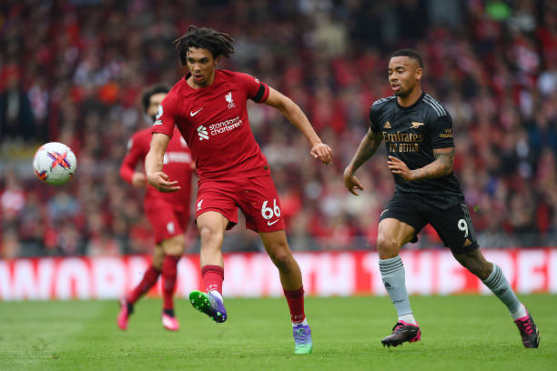 Trent Alexander-Arnold stats vs Arsenal: 

1 Assist 
4 Chances Created (Most in match)
13 Final Third Passes
6 Accurate Crosses 
4 Accurate Long Balls
4 Tackles
7 Recoveries 
1 Interception 
6/11 Ground Duels Won

♟️ 

#LFC #LIVARS