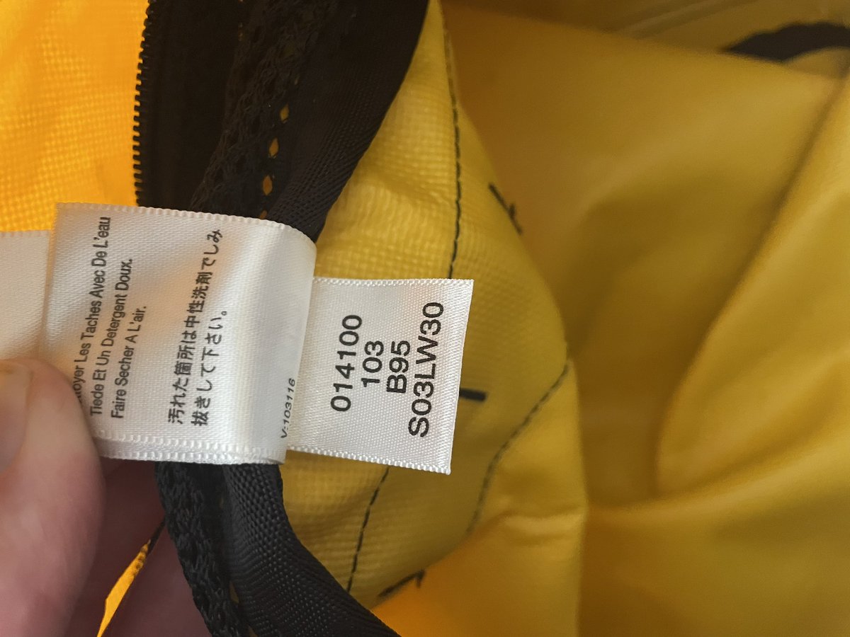 kaffsmiffy's tweet photo. @TheNorthFaceEU hi we bought red large basecamp duffel bag 20 years ago and yellow one about 18 years ago. The red one is still going strong absolutely brilliant bag however the yellow one has split. See photos below https://t.co/WULkQGwrFA