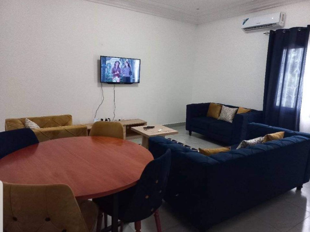ImmoPonton's tweet photo. Magnifique appartement meublé disponible #PointeNoire #republiqueducongo #congo #paris #USA
1 beau sejour 
2 magnifiques chambres avec salle  de bain chacune 
1 salle a manger
Prix 40.000 / jour
contacts
+242057199398
immoservices.nli@gmail.com
@UBACongo @brazzanews https://t.co/6PGzcoblwx