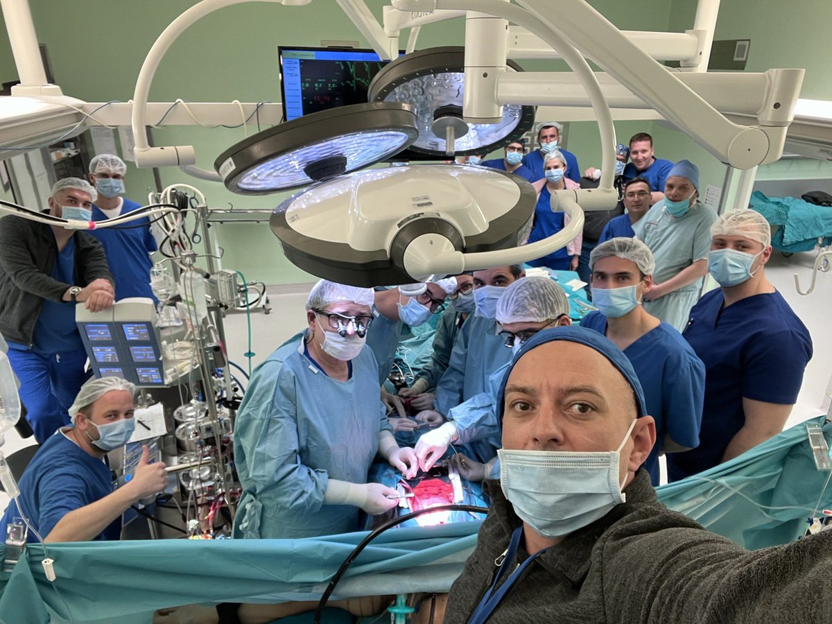 Nakon gotovo 100 dana rada i 12 uzastopnih radnih vikenda u kojima je osoblje radilo bez finansijske naknade,Klinika za kardiohirurgiju u Nisu ostvarila je cilj.Liste cekanja su eliminase i presle su u Liste zakazivanja.Pacijenti vise nece cekati operaciju 4-6meseci vec 7-15dana!