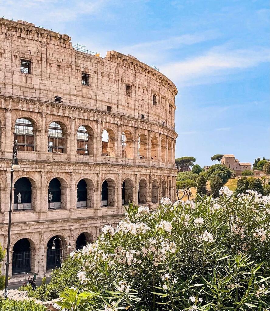 VLDolce's tweet photo. Buona Pasqua! Happy Easter! 

#buonapasqua #roma #happyeaster https://t.co/UUhdUDbLPJ https://t.co/N01Rf54MOO