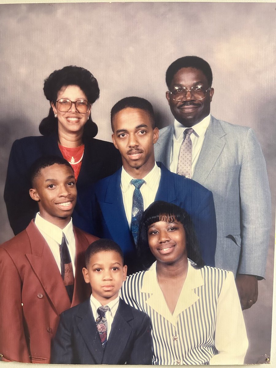 MomentumAdvice's tweet photo. Happy Easter family! If you listened to today's podcast, we promised to post @BoomBoom4Real burnt orange Easter suit and @tihawkins favorite Easter outfits. Tell us what you think about the photos—and the new episode! https://t.co/zhrTYRn4ja