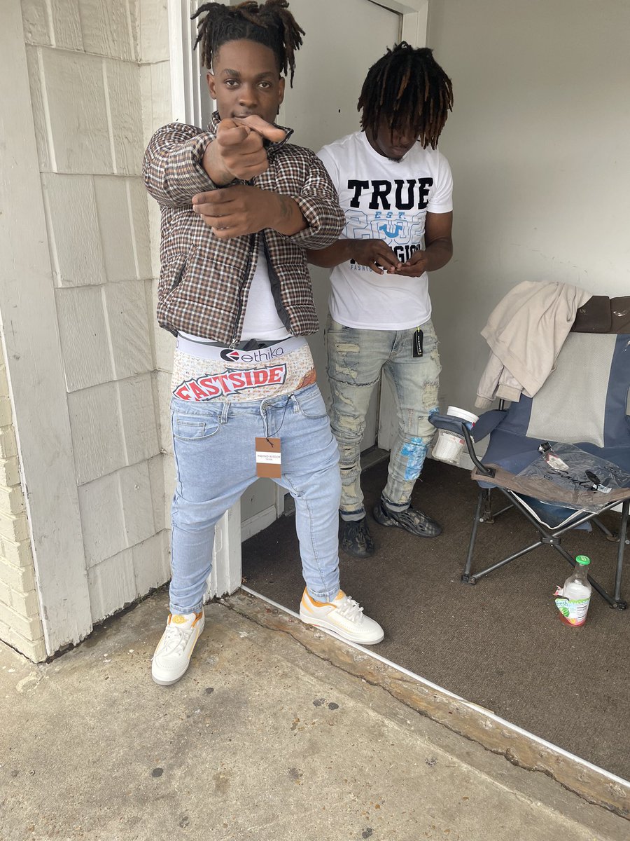 ShiestyBee's tweet photo. We celebrating more life 🩸 more money &amp; no stoppin 🐣 #DemonBornOnEaster🧡 HappyCDaytoMe 💯 https://t.co/fB0Tmz8g5l