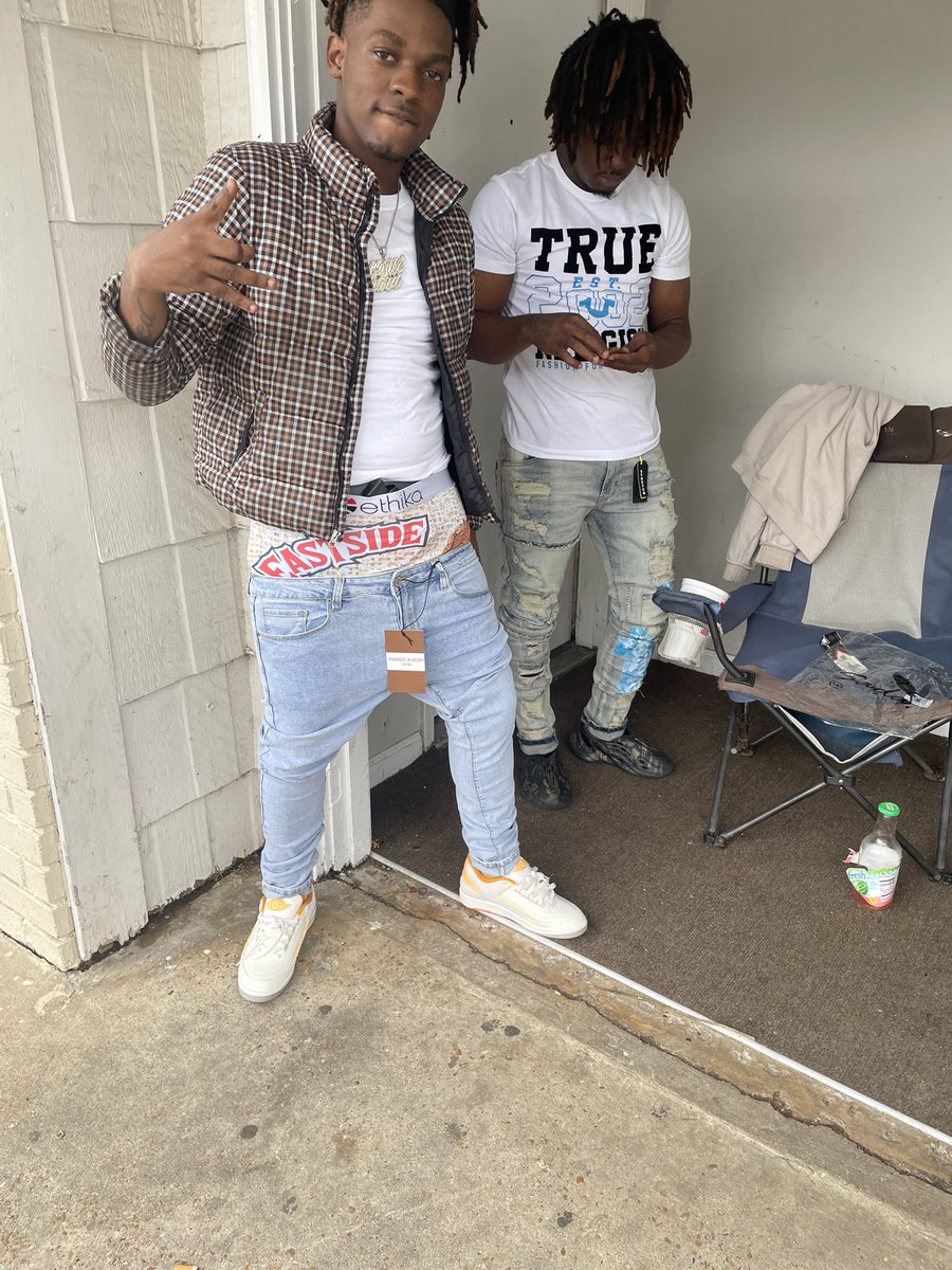 ShiestyBee's tweet photo. We celebrating more life 🩸 more money &amp; no stoppin 🐣 #DemonBornOnEaster🧡 HappyCDaytoMe 💯 https://t.co/fB0Tmz8g5l