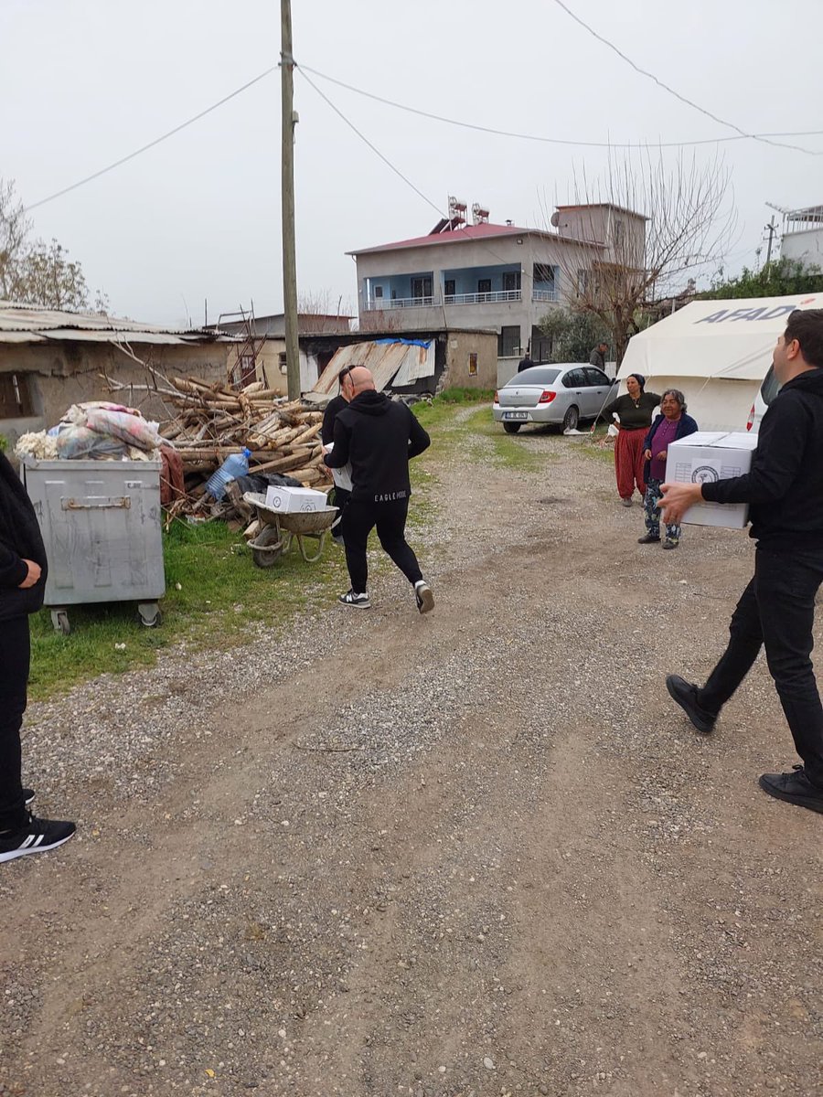 Hozkale's tweet photo. Siyah’a Beyaz olmaya devam… https://t.co/lBFBvHb2Kd