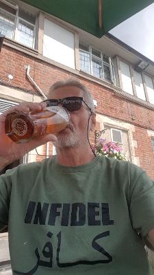 BrigadeBrexit's tweet photo. @Iromg Mucho drinky o ! https://t.co/bh2cSuaVFZ