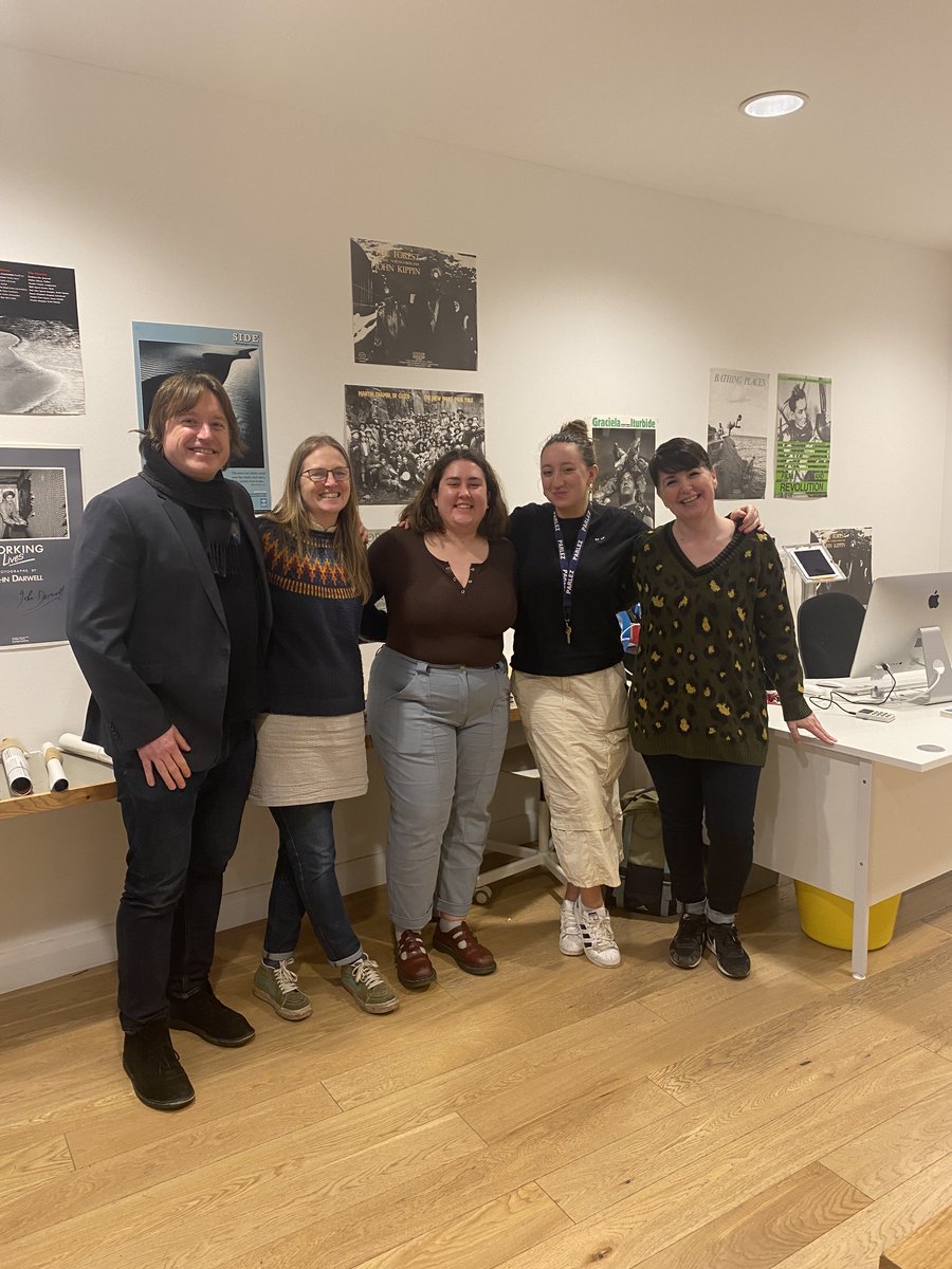 SideGallery's tweet image. Well, that's all folks! 
Side Gallery is now closed. 

Huge thanks to each and every one of the hundreds of people who visited this weekend, offering kind words of support (+hugs) and everyone else who continues to donate and spread the word! You're amazing!