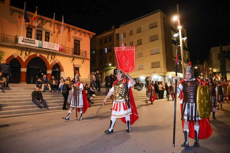 Un any més els nostres armats van desfilar com ànimes victorioses pels carrers de Sant Vicenç dels Horts.

<a href="/AjuntamentSVH/">Ajuntament SVH</a>

#setmanasantasvh