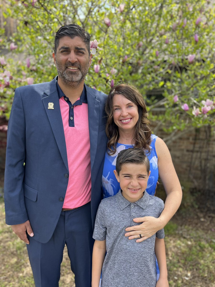 CoachRyanTurner's tweet photo. Happy Easter 🐣 https://t.co/mZKd9ol8lT