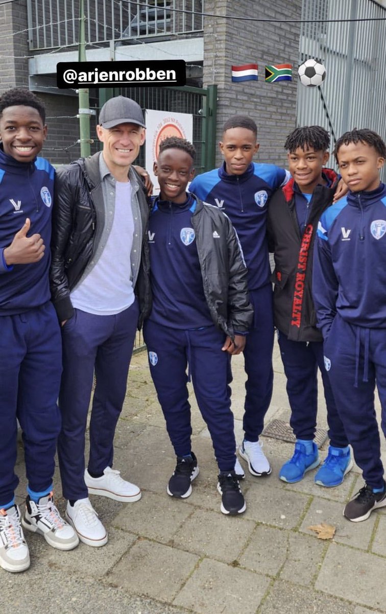 Football Stage on Twitter "The Randburg boys with Arjen Robben."
