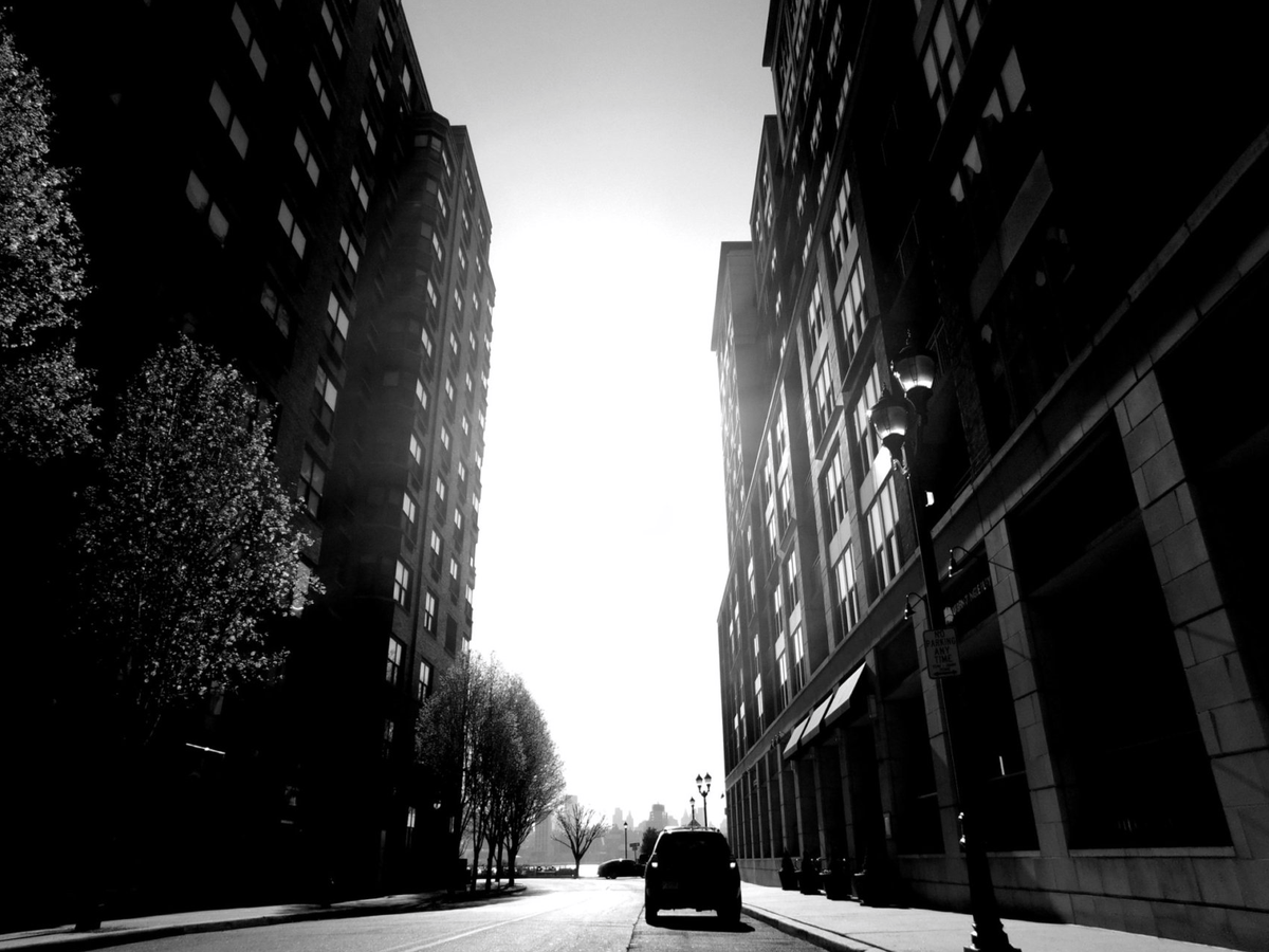 visuniformity's tweet photo. Happy Easter everyone! I know this is not much of an Easter related shot. But it's what I felt like posting. lol 😊👊
•
#streetscape #highcontrast #blackandwhite #bnw #nofilter #hoboken #NYC #urbanphotography #urbancanyon #dark #visualuniformity https://t.co/pISEKGqxcE