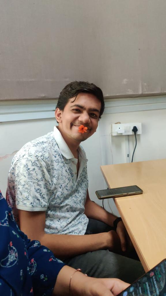 Damnmanthan18's tweet photo. https://t.co/oyd2ejxJHr