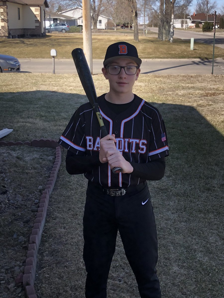 Logan Vakiner tweet media