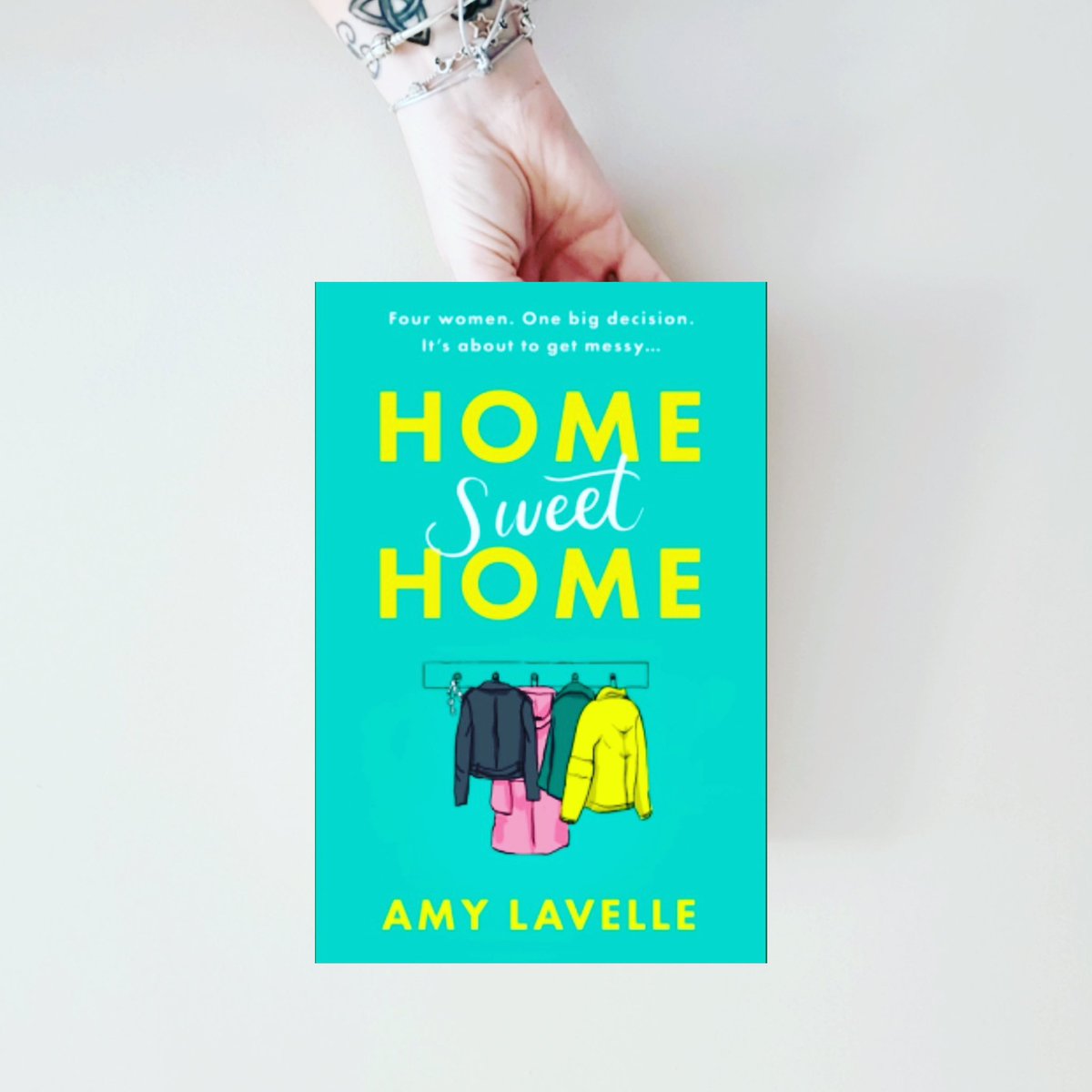 A fabulous read shared on my Insta today. Brilliant family relationships and addictive read.
#HomeSweetHome 
<a href="/orionbooks/">Orion Publishing</a> @LavelleActually 
#booktwitter

instagram.com/p/CqzzzbUry9g/…
