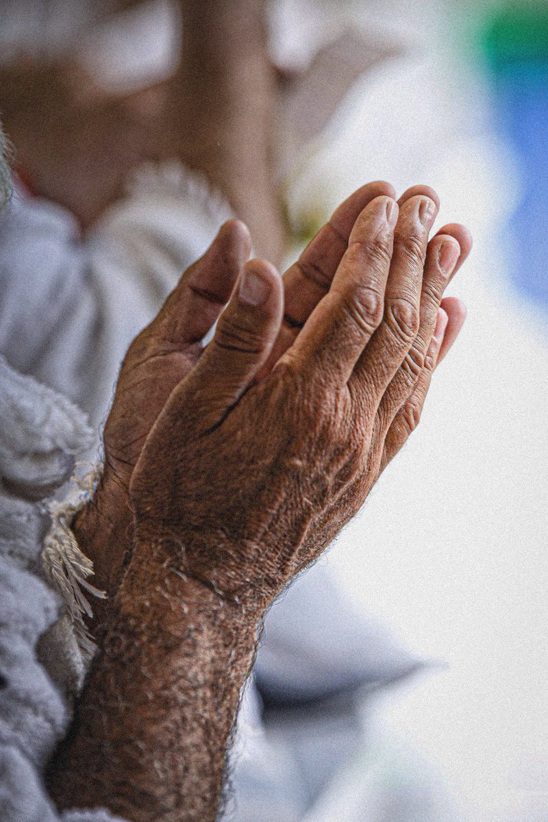 "Dualarımın kabul olmasını engelleyen günahlarımı bağışla Allah'ım."