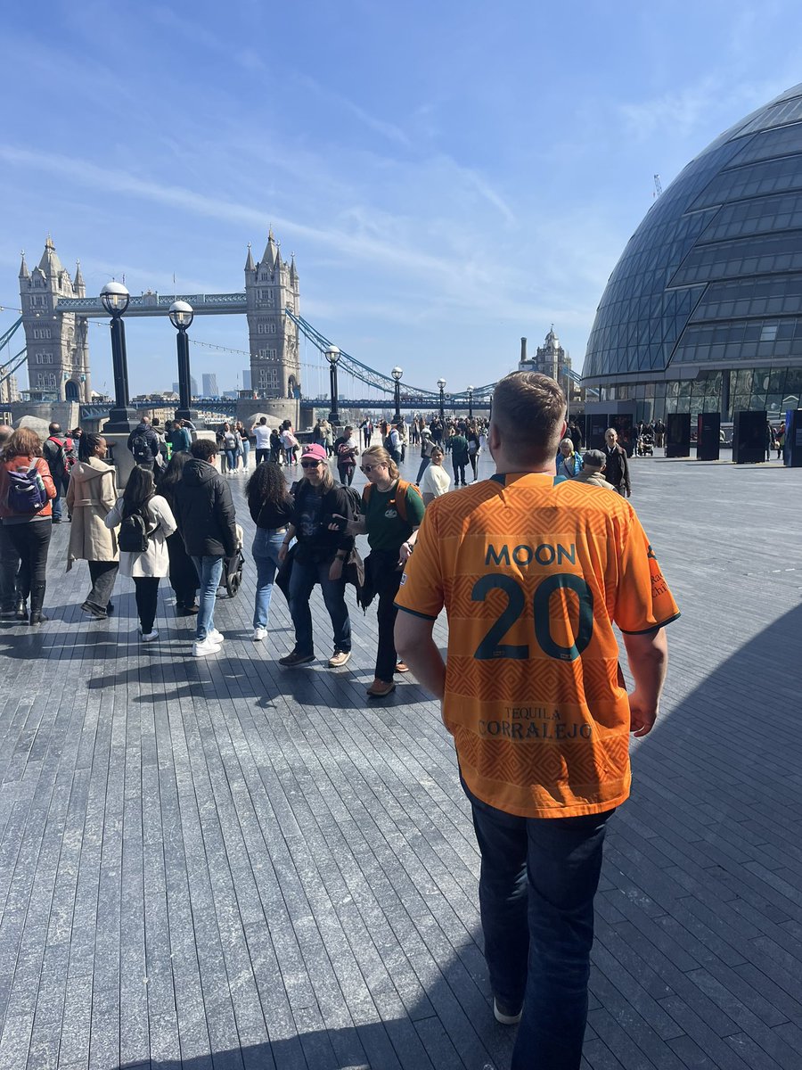 alec_weise's tweet image. Repping the legend @NickMoon17 in London today