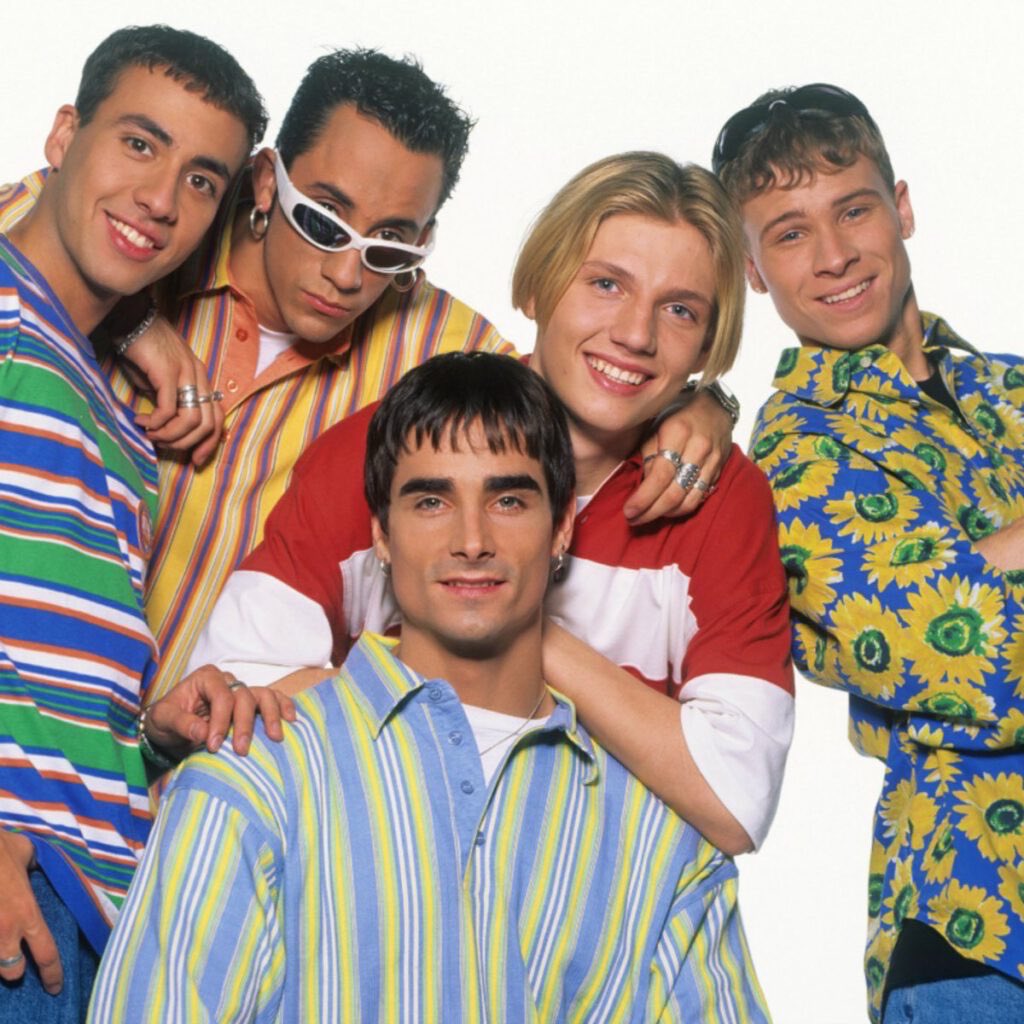 backstreetboys's tweet photo. Look at these chick magnets! 🐥 Happy Easter to all who celebrate! 💙 https://t.co/xIMKAjKzqn