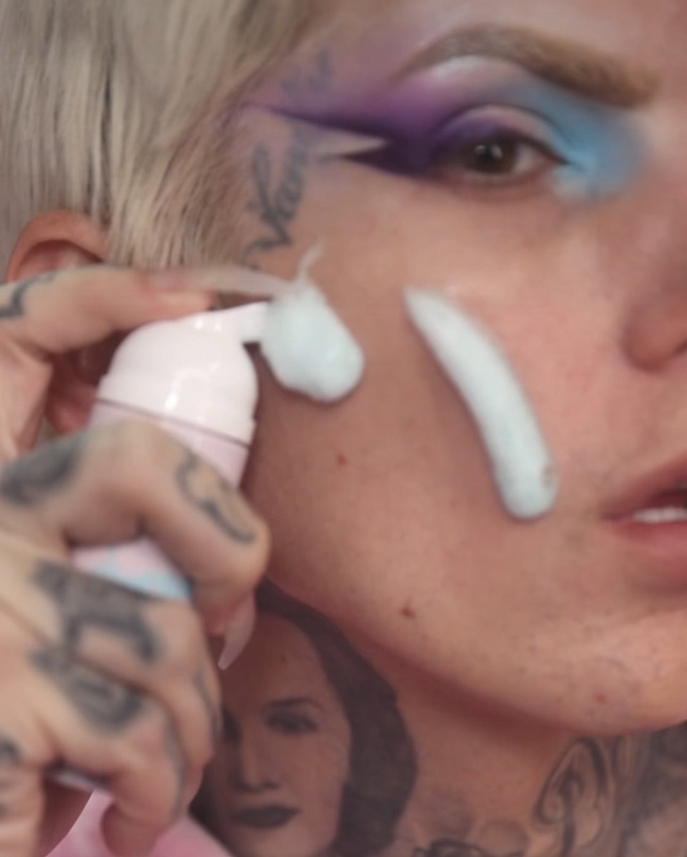 JeffreeStar's tweet photo. REVEAL TIME!!!! 💦🍭 Say HIIII to my #CottonCandy foaming primer &amp; LIQUID BLUSH!!! 💜 
Watch: https://t.co/3Twab9YoML https://t.co/whMSDANB4L