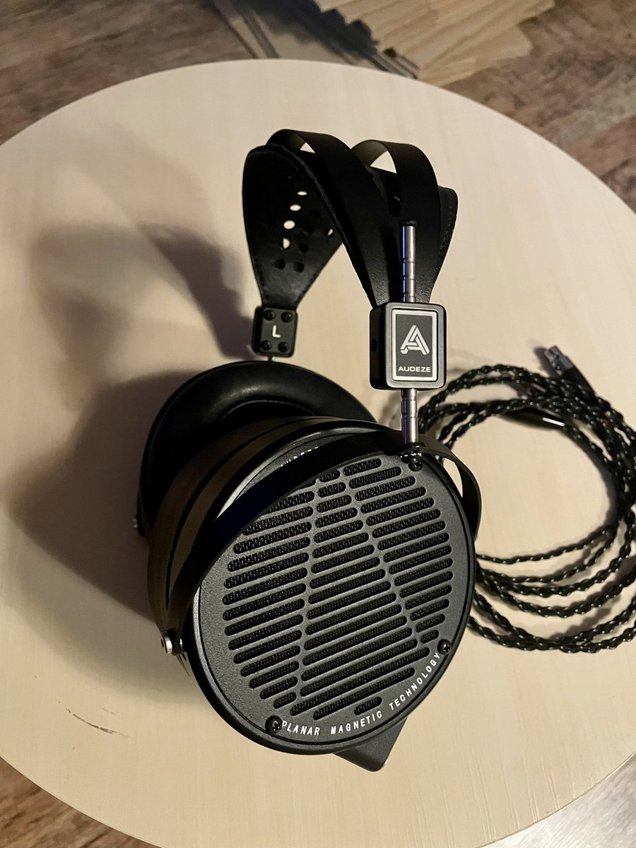 to_3omar's tweet photo. مرحبا،

عندي بعض الأغراض للبيع اذا احد مهتم

Sennheiser HD 660 S 
3 حبات جديدة "وحدة منها تم لبسها مرة واحدة فقط للتجربة و الباقي فقط تم فتحه للتصوير"

Audeze LCD-X 2020
استعمال قليل و اغلب الوقت في الكرتون

Audeze Deckard
داك امب كلاس A

اللي مهتم بوحدة من المنتجات يتواصل معي. https://t.co/BZ2kbRve4M