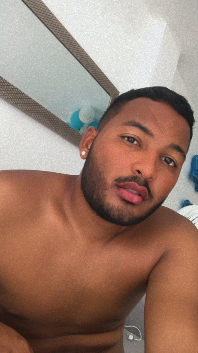 Eliasbracho_'s tweet photo. Domingo ☀️ Anoche se Pasó Kbron 🤤👅💦 https://t.co/HrTwAiXYf5