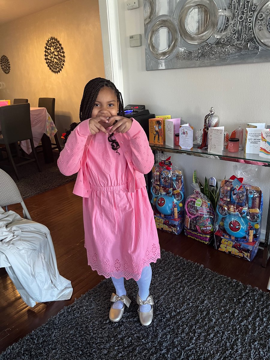 KingA2700's tweet photo. #MaPrincess😍💕🥰🥰 https://t.co/POIIxBFYlR