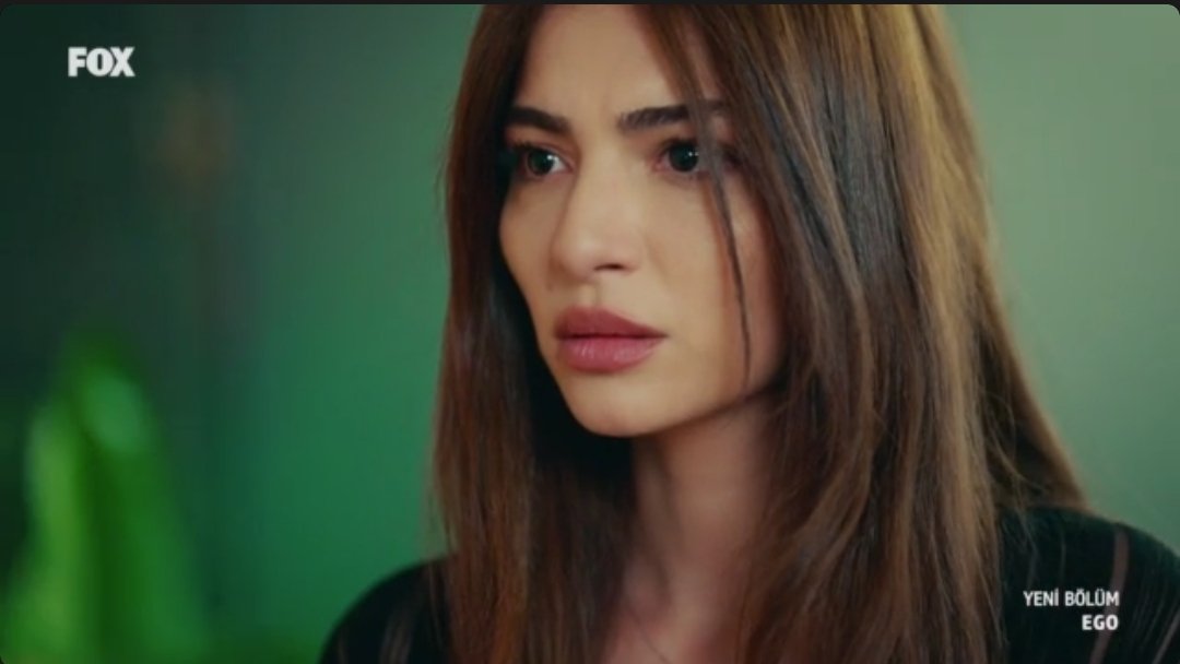 t_kalbi's tweet photo. -uzatmaya gerek yok, anlaşmalı bir evlilik
+öyle degil Sibel ya öyle değil. Seni o ameliyat masasından çıkartırken ya da gecenin bir yarısı oyuncakciyı açtırırken, sana bakarken öyle değildi..
#Ersib 💔💔
#Ego https://t.co/6IJIGc57Tc