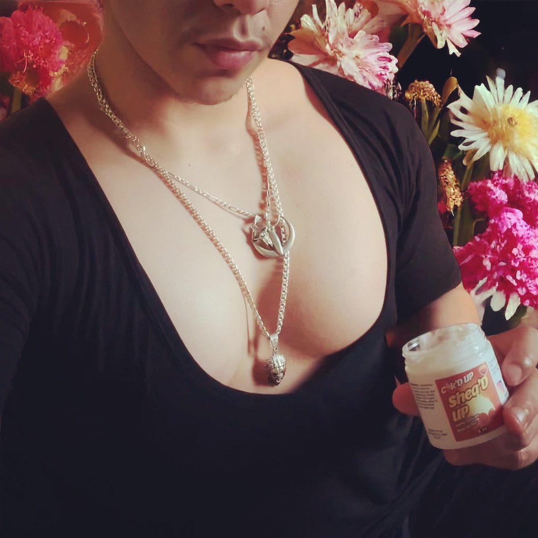 Wecakdupstore's tweet image. Keep your bum and body hydrated for all the festivities today and coming forward with Shea’D UP! Scented like a luxurious resort 🌰🌴🍯🌊. Will keep you buttery soft and fresh. Link in bio to purchase.  #cakdup #cakdupbrands