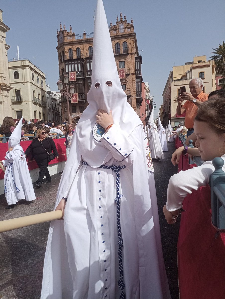 Leona 🐯 tweet media