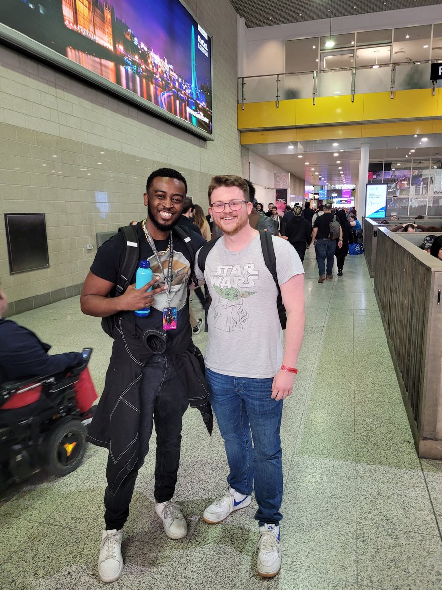OwenLSammons's tweet photo. #StarWarsCelebration2023 - was great to meet these fellas on Friday, hope you all had a good one! #SWC2023 https://t.co/DjvYMCAjrj