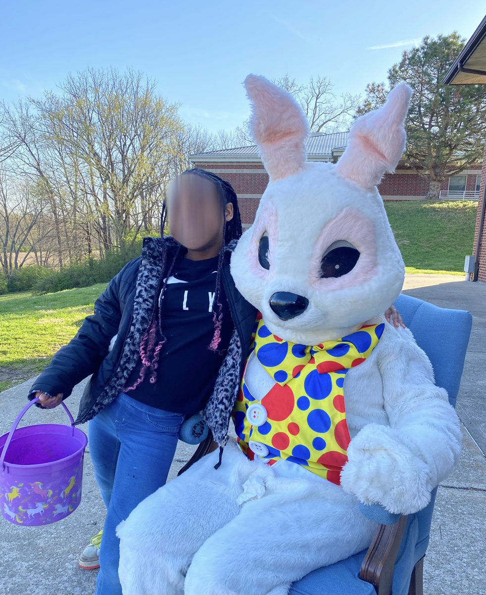 GibaultInc's tweet photo. There were a lot of smiles when the Easter Bunny arrived today! 😊👏🐰🐇
#HappyEaster
#LifeChangingOpportunities https://t.co/z5WaBQo8Zh