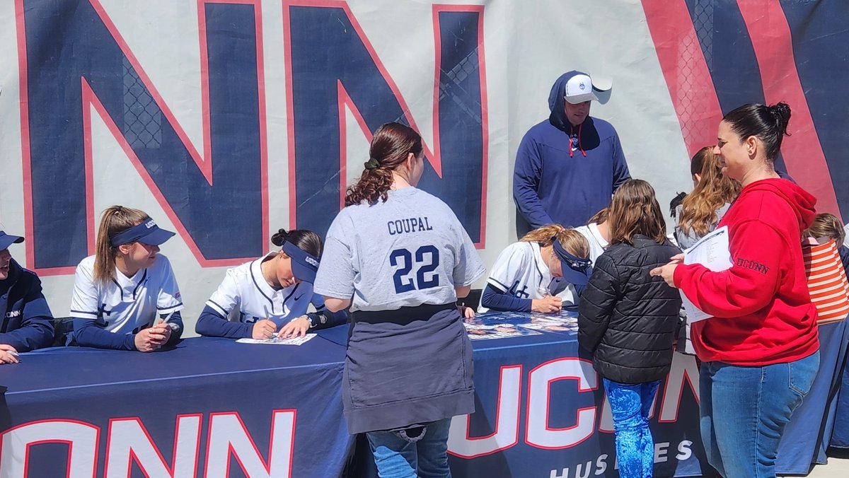 @haleycoupal @UConnHuskyAD @UConnSoftball Haley you made my daughters Easter today. Well you and the rest of the team. She was so proud to show you her shirt.